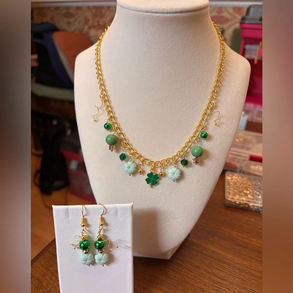 New handmade adjustable Gold tone St. Patrick’s Day charm necklace w earrings